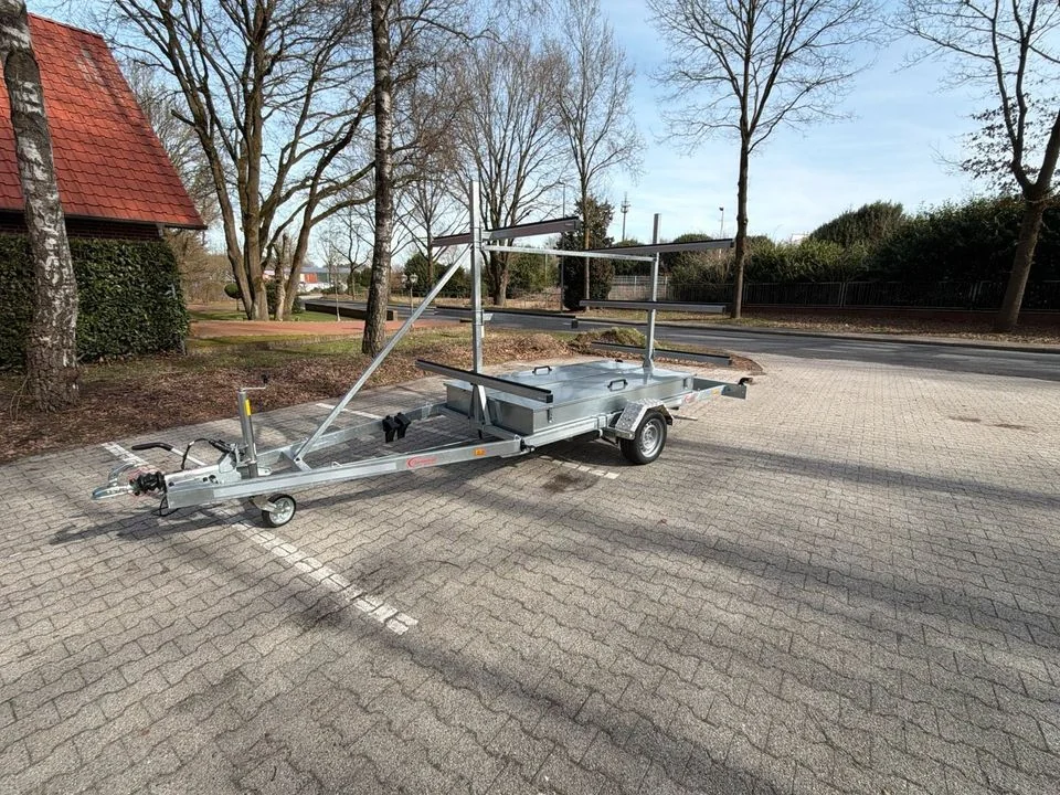 Kanu-, Kajak- und SUP-Anhänger BK LED 1350 kg